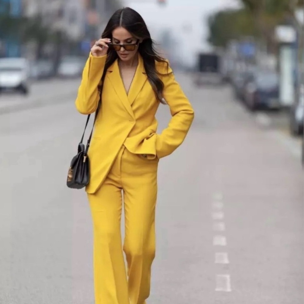 Zara yellow suit.Blazer - small Pants- medium